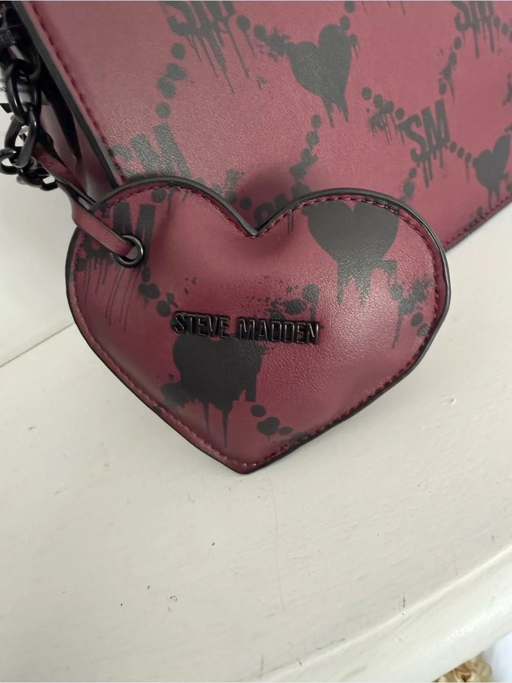 STEVE MADDEN BEVELYN DRIPPING HEART SATCHEL HALLOWEEN MAROON WINE BLACK Viral